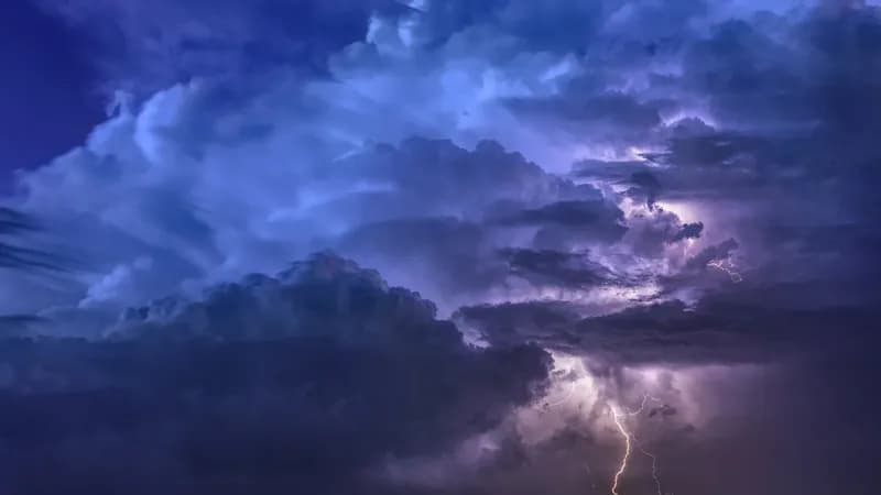Schimbările Climatice Adâncesc Criza: Furtuni Tot Mai Puternice Amplifică Seceta
