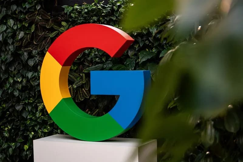 Two Senior Google AI Researchers Set to Join Anthropic