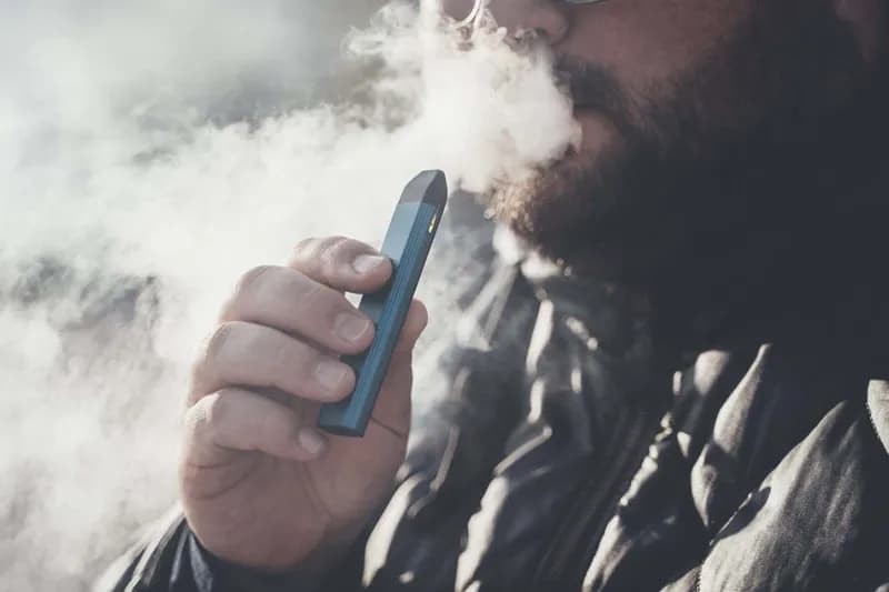 Vapingul după renunțarea la fumat crește riscul de cancer pulmonar