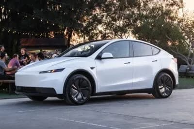 Piața mașinilor electrice din Norvegia atinge 96,5% în iunie, flota depășește un milion de vehicule