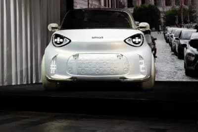 Smart #2, mașina electrică compactă pentru mobilitate urbană cu autonomie de 300 km