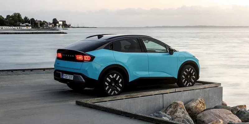UK EV Market Surges to 30% Share as Tesla Rebounds