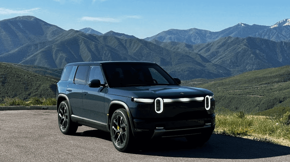 Rivian Shifts Into High Gear: Blows Past Q2 Delivery Forecasts and Elevates 2026 Outlook