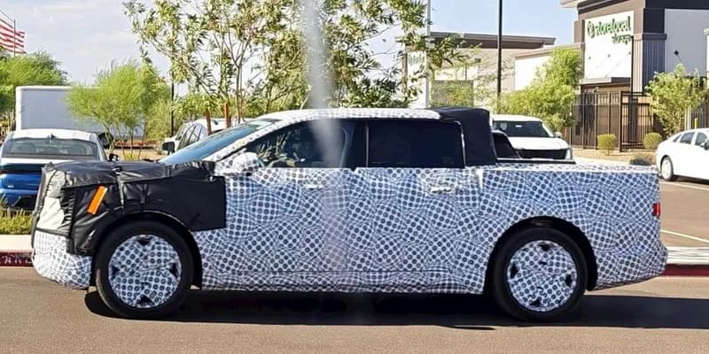 Noi detalii ies la iveală: Camioneta electrică accesibilă de la Ford a fost surprinsă în timpul testelor