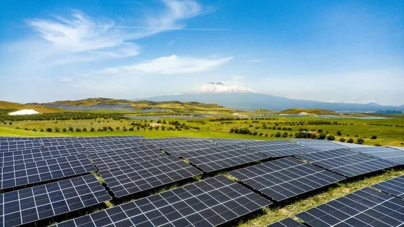 Italia inaugurează în Sicilia cel mai mare parc solar din țară