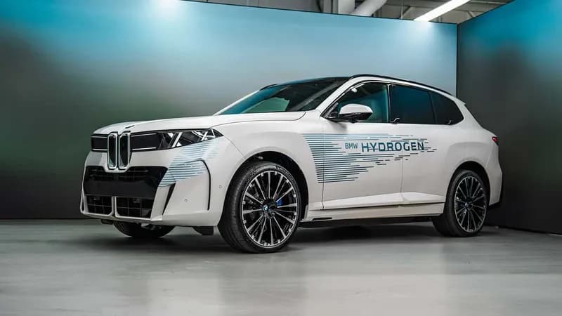 BMW Doubles Down on Hydrogen Fuel Cell Technology with New iX5 SUV