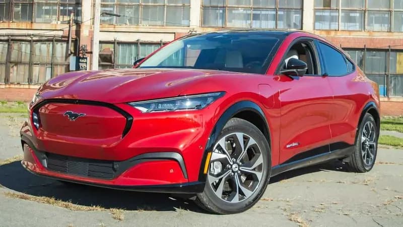Ford recheamă în service 43.000 de unități Mustang Mach-E din cauza unor probleme la transmisie