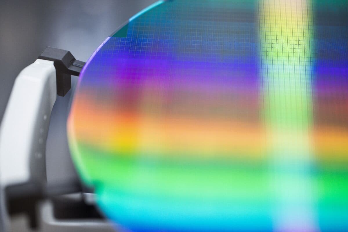 Nexchip debutează la bursa din Hong Kong după o listare de 890 de milioane de dolari