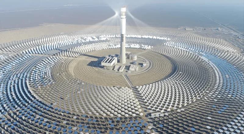 China's Massive Gobi Solar Plant Utilizes Molten Salt to Power Through the Night