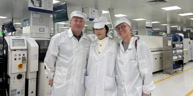 În interiorul centrului de producție Lectron: Motorul revoluției adaptoarelor pentru vehicule electrice