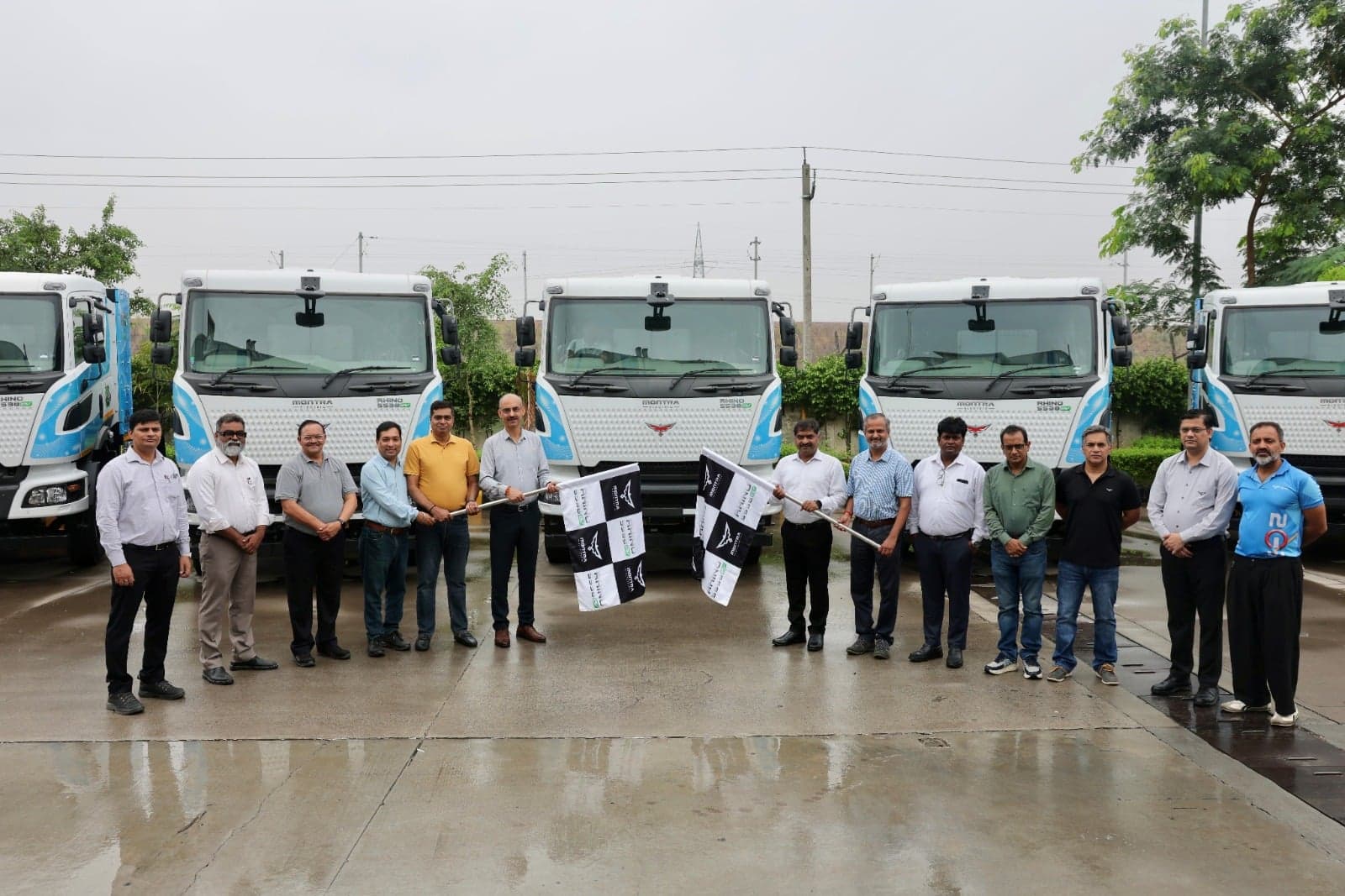 Montra Electric Delivers First Batch of Heavy-Duty Electric Trucks in India