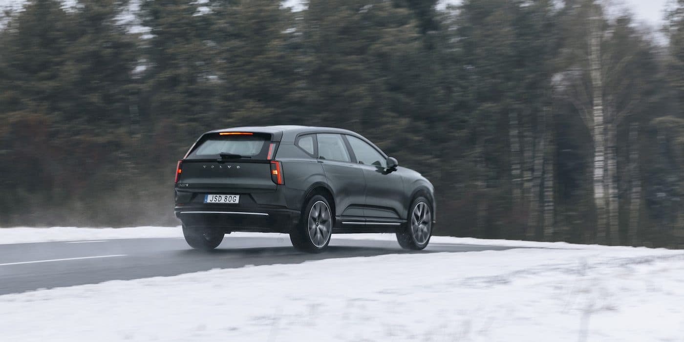 Volvo începe livrările modelului EX60: Autonomie de peste 800 km pentru noul SUV electric