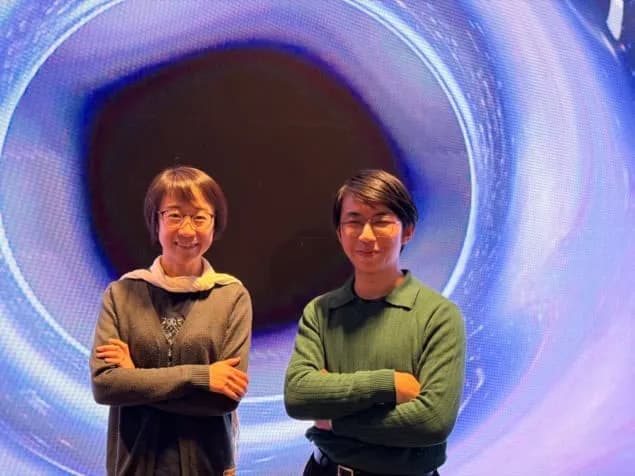 Super-Loud Gravitational Waves Provide New Insights into Black Hole Event Horizons