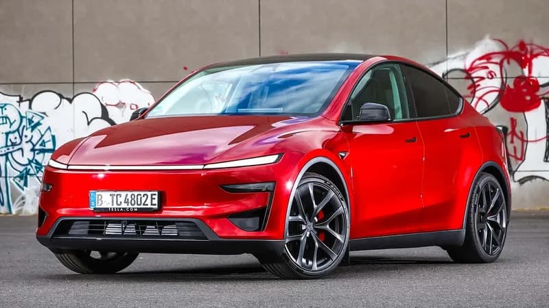 Electric Vehicles Surpass Internal Combustion Sales in Germany for the First Time