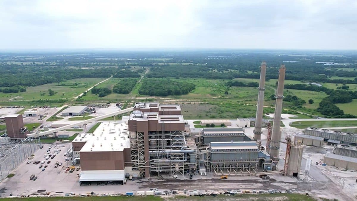 Texas Coal Site Welcomes Massive 1.2 GW Solar Project Without Phasing Out Coal