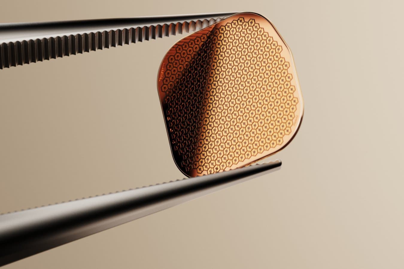Un implant ocular inovator și ochelari high-tech primesc aprobare europeană pentru combaterea pierderii vederii