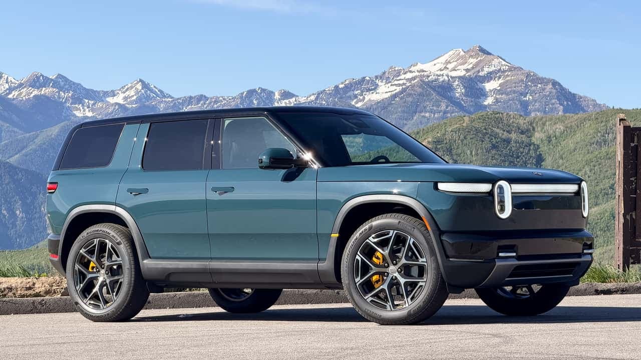 Rivian R2 Electric SUV Offers Drift Capabilities
