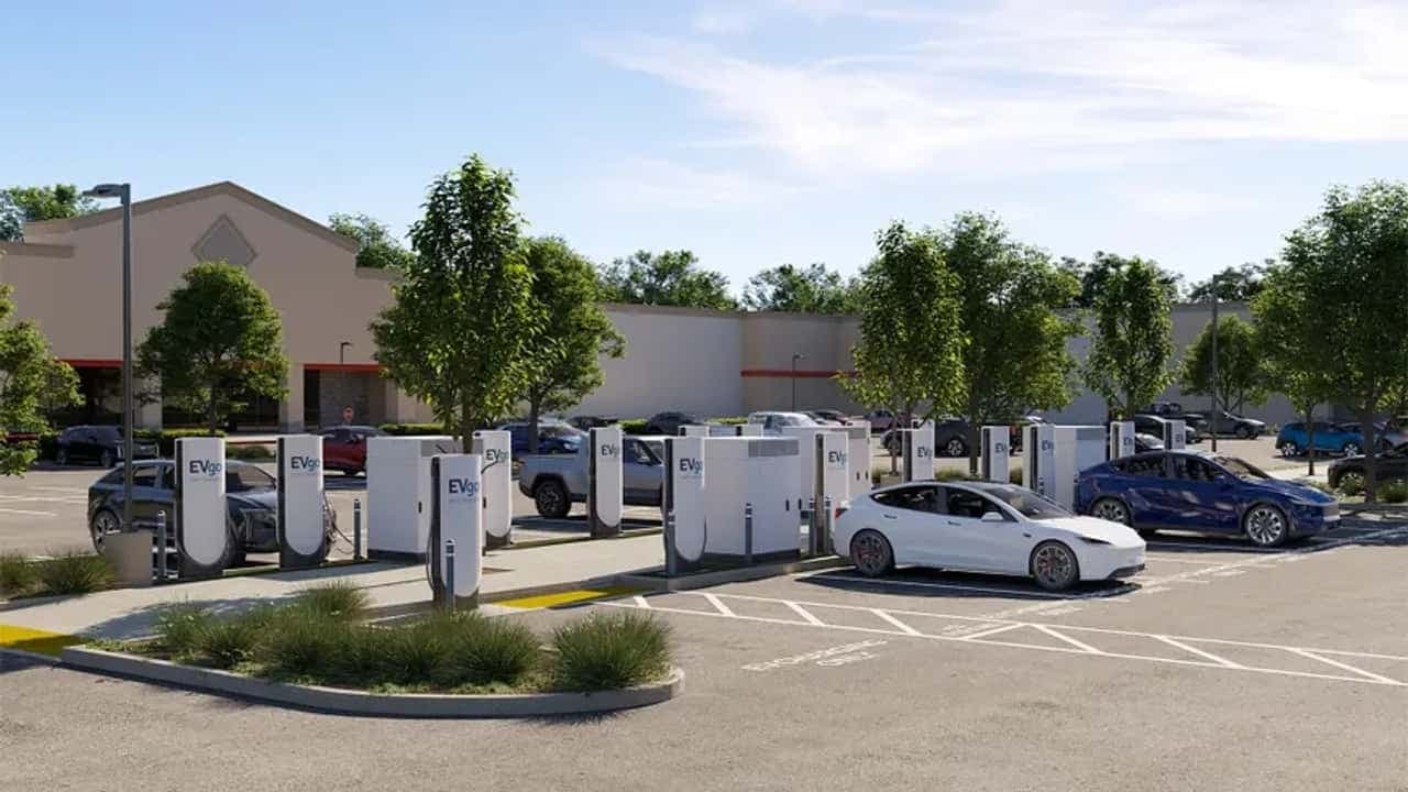 Superîncărcătoare Tesla la stațiile EVgo