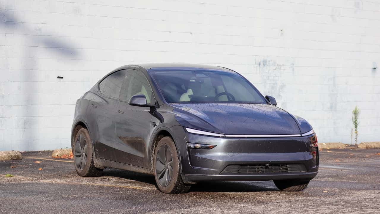 Tesla Epuizează Fondurile pentru Rebuturile pentru Vehicule Electrice din California în Doar Cinci Zile