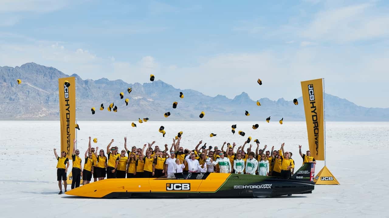 JCB Hydromax Sets New Land Speed Record as Fastest Hydrogen-Powered Car