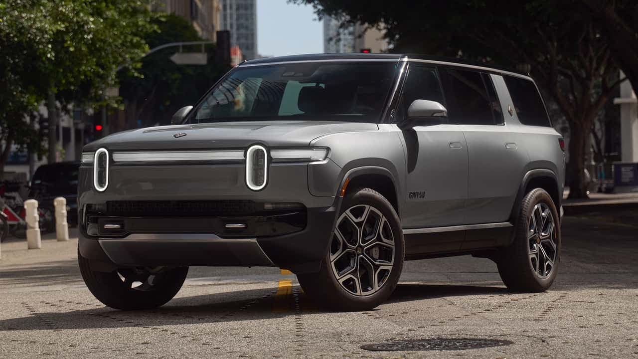 Rivian prezintă R1S 2027 cu configurație pentru șase locuri și scaune pentru căpitan