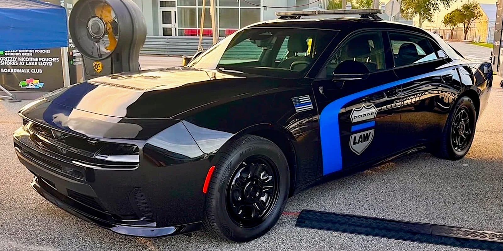 Noul Dodge Police Charger nu este electric