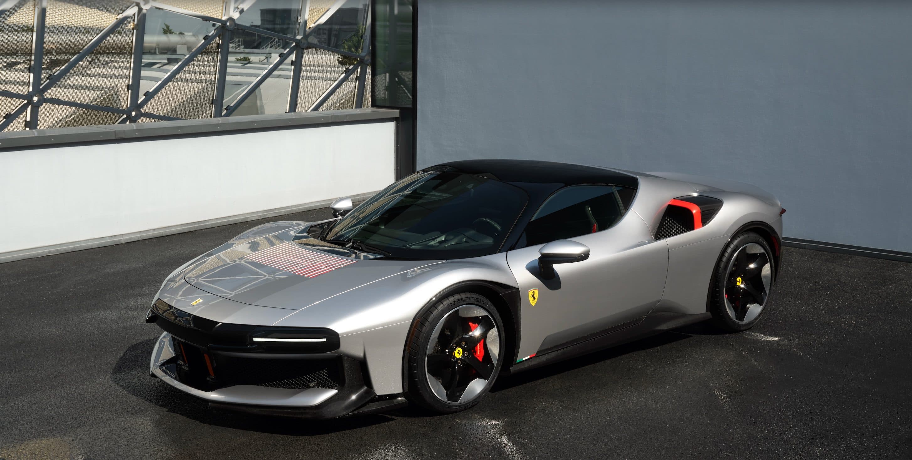 Ferrari prezintă designul unic CZ26, combinând elemente Luce și SF90
