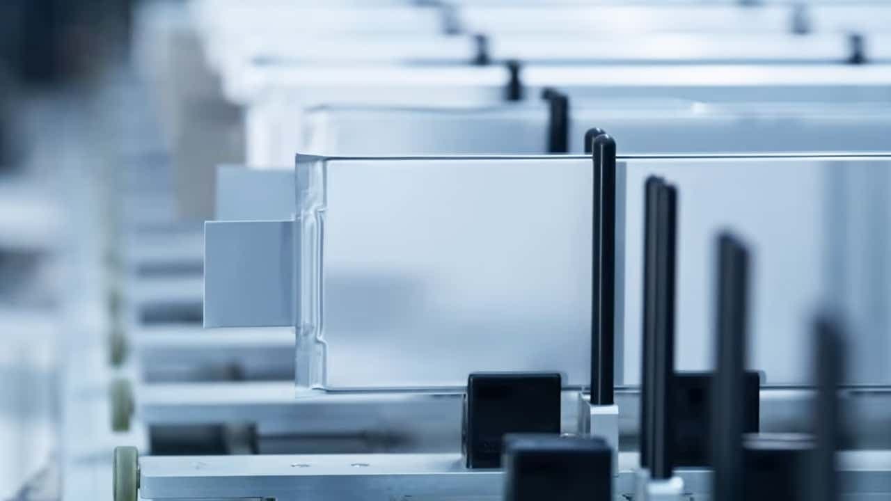 ProLogium atinge o bornă importantă: a început producția de masă a celulelor de baterii solid-state