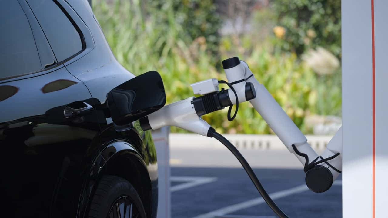 Geely redefinește standardele de încărcare cu un sistem de 2,25 megawați