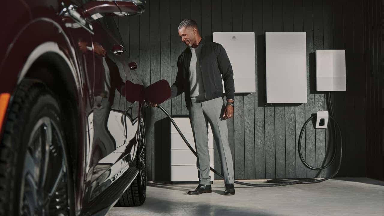 General Motors and PG&E Launch Smart Charge Bundle for California EV Owners