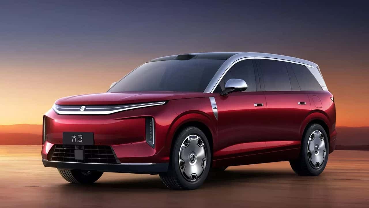 Revoluția bateriilor solid-state: BYD vizează anul 2025 pentru un progres tehnologic major