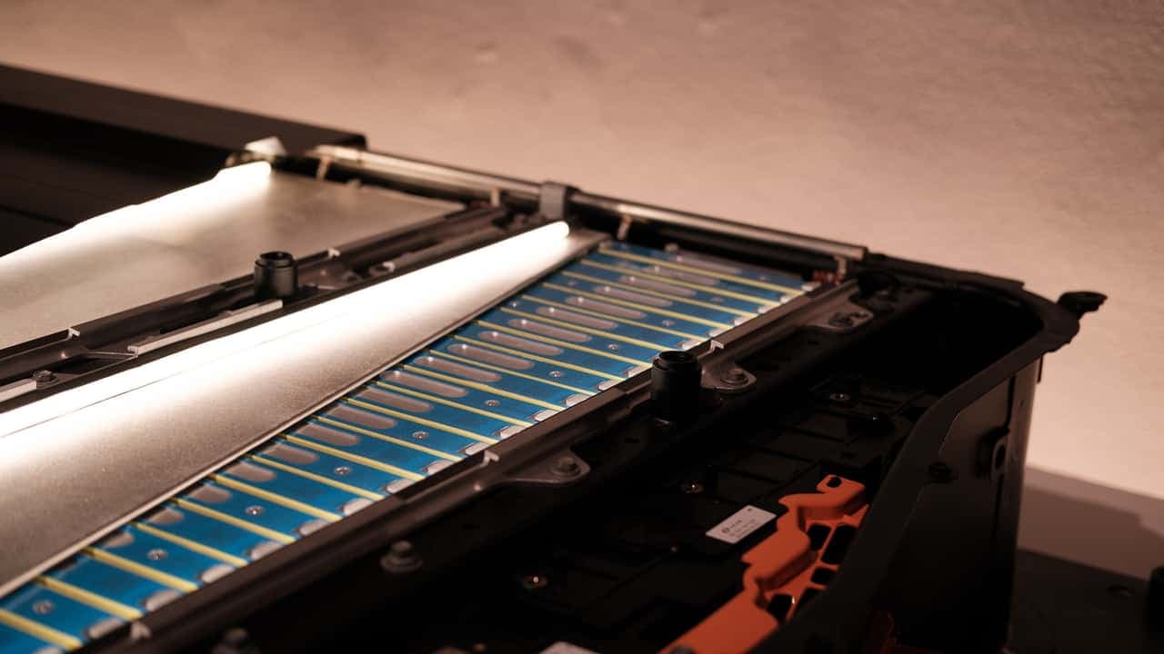 General Motors Finalizes Production Plans for Breakthrough LMR Battery Cells