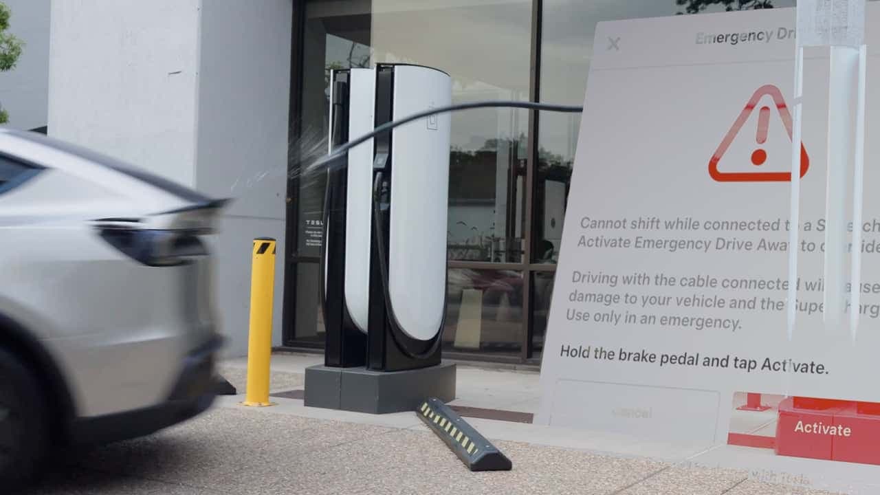 Tesla introduce funcția „Emergency Drive Away” pentru rețeaua Supercharger