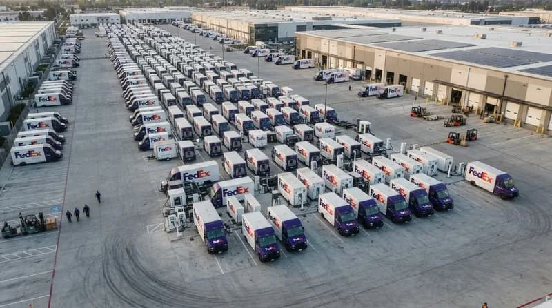 FedEx mizează pe electrificarea flotei prin parteneriatul strategic cu Harbinger