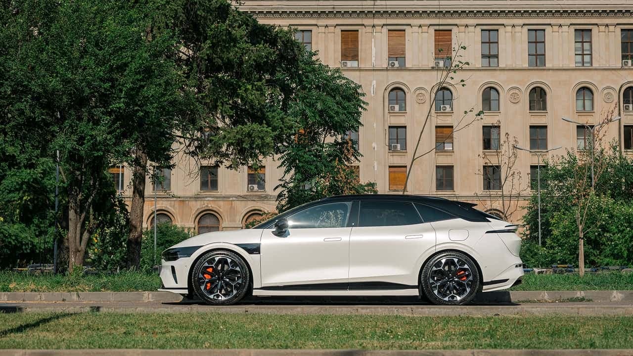 Fuel Crisis Spurs Surprise EV Adoption Surge in Russia