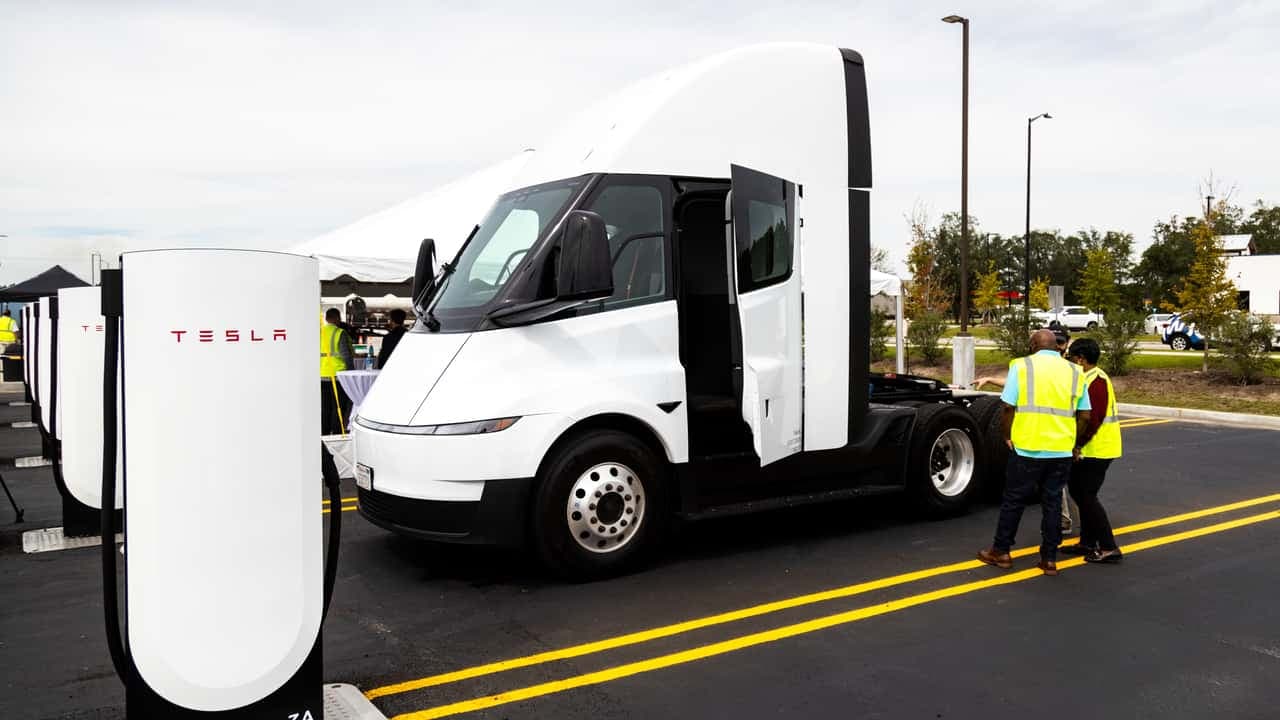 Tesla and Pilot Supercharge Freight: The Megacharger Rollout Begins